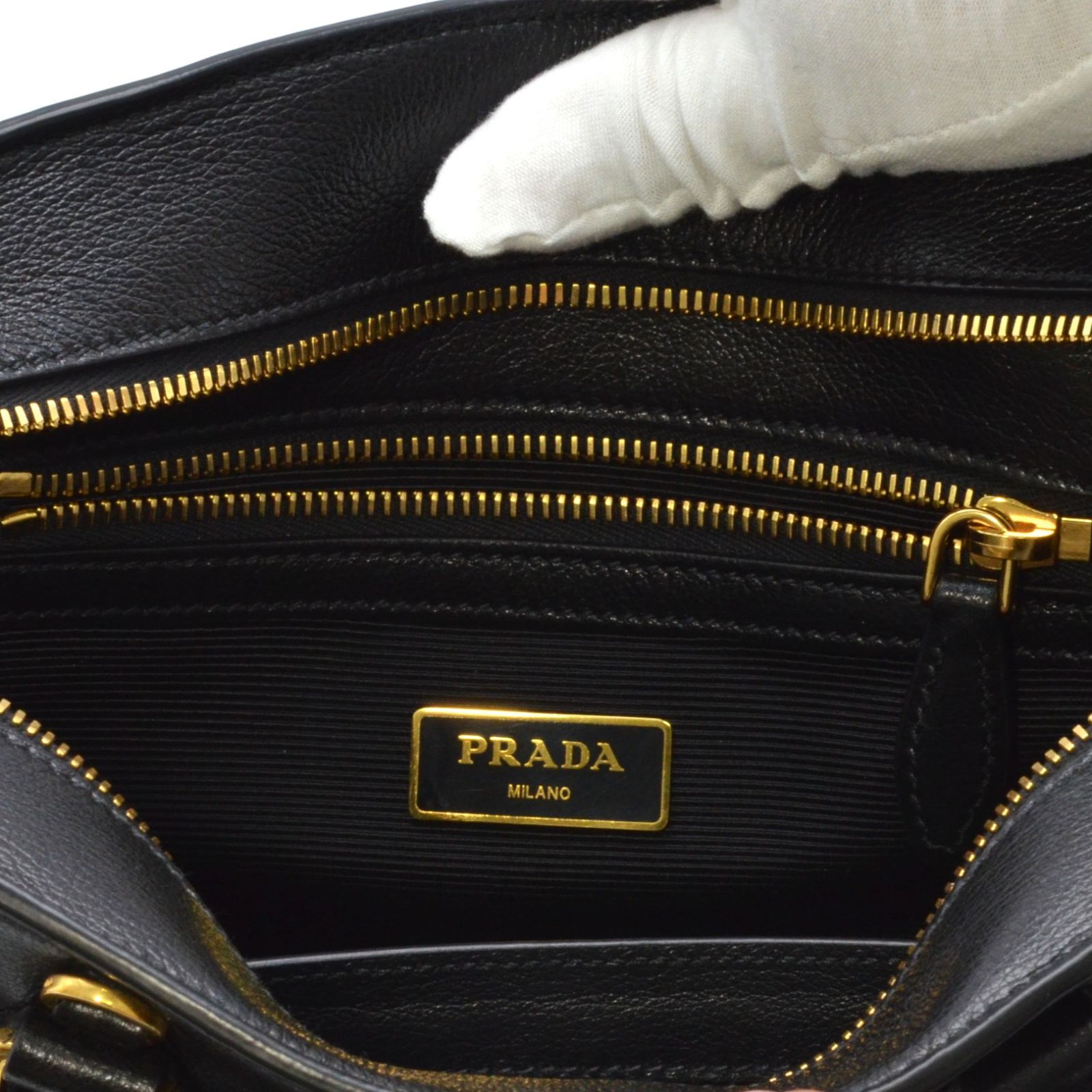 ガレリア SAFFIANO