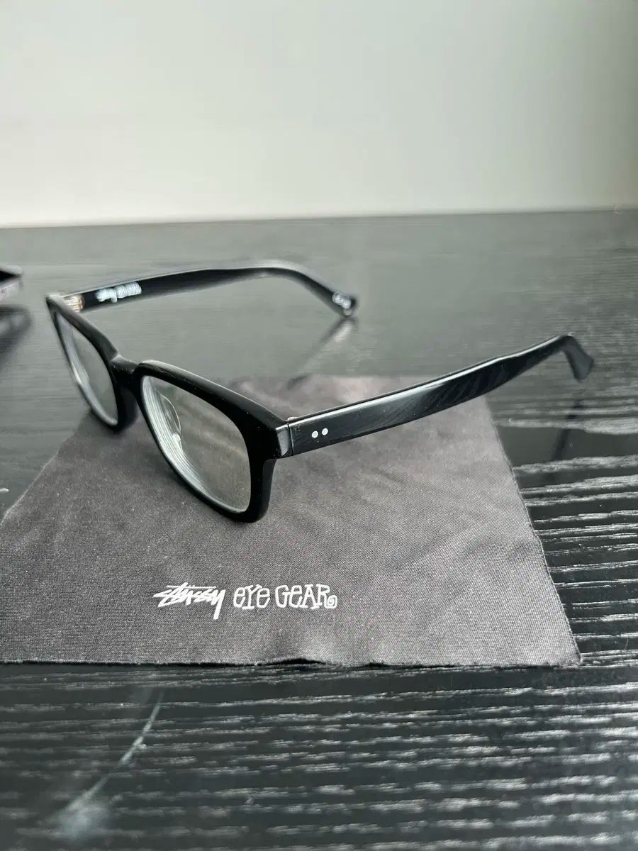 STUSSY OWEN サングラス