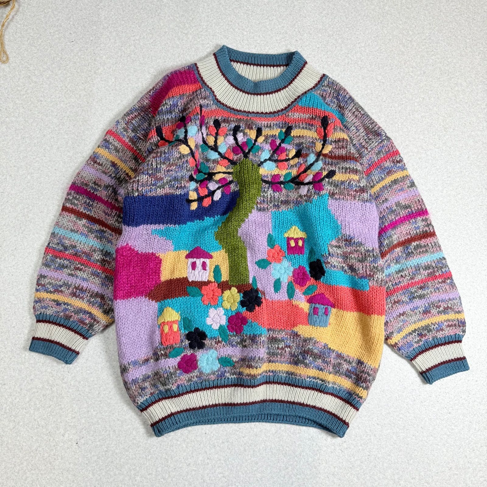 EURO古着 ユーロ古着 イタリヤ製 ヴィンテージ マルチ 刺繍デザイン 長袖ニット セーター レディース C017