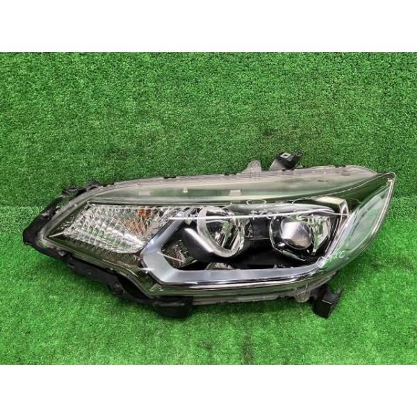 フィット GP6 左ヘッドランプ・ヘッドライト ハイブリッド Sパッケージ