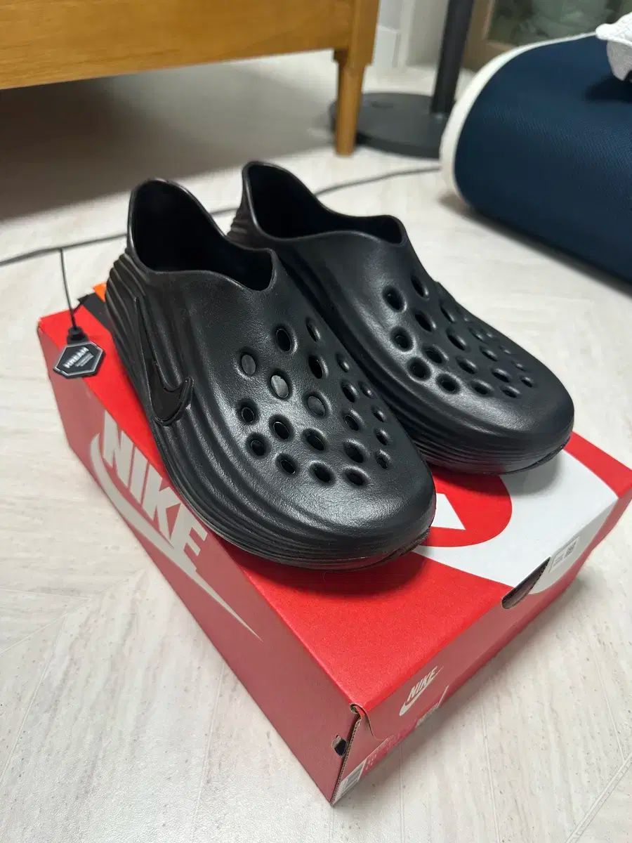 ナイキ リアクトX リー ジュベネイト トリプル ブラック