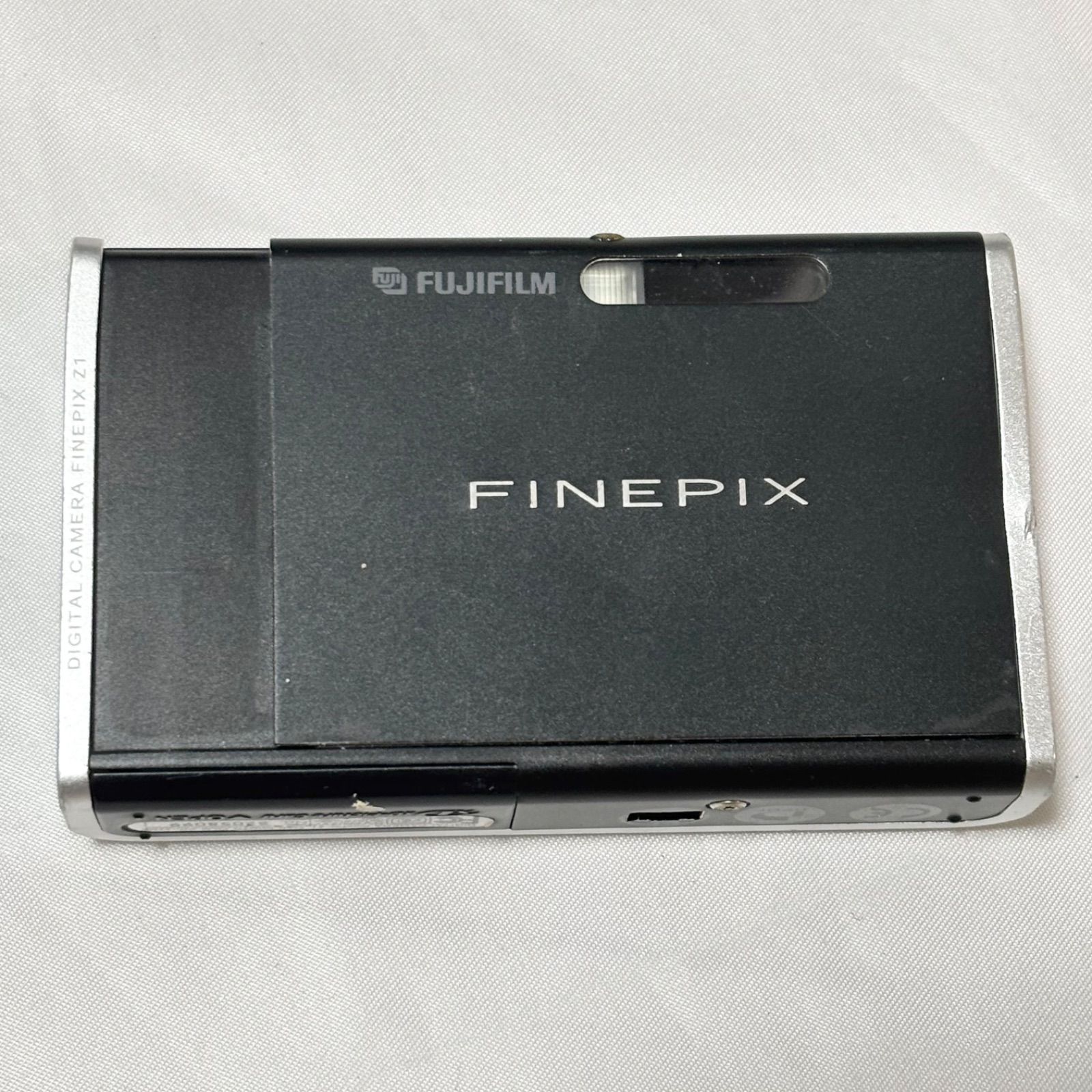 送料無料】FUJIFILM/フジフィルム/FINEPIX/Z1/ブラック×シルバー