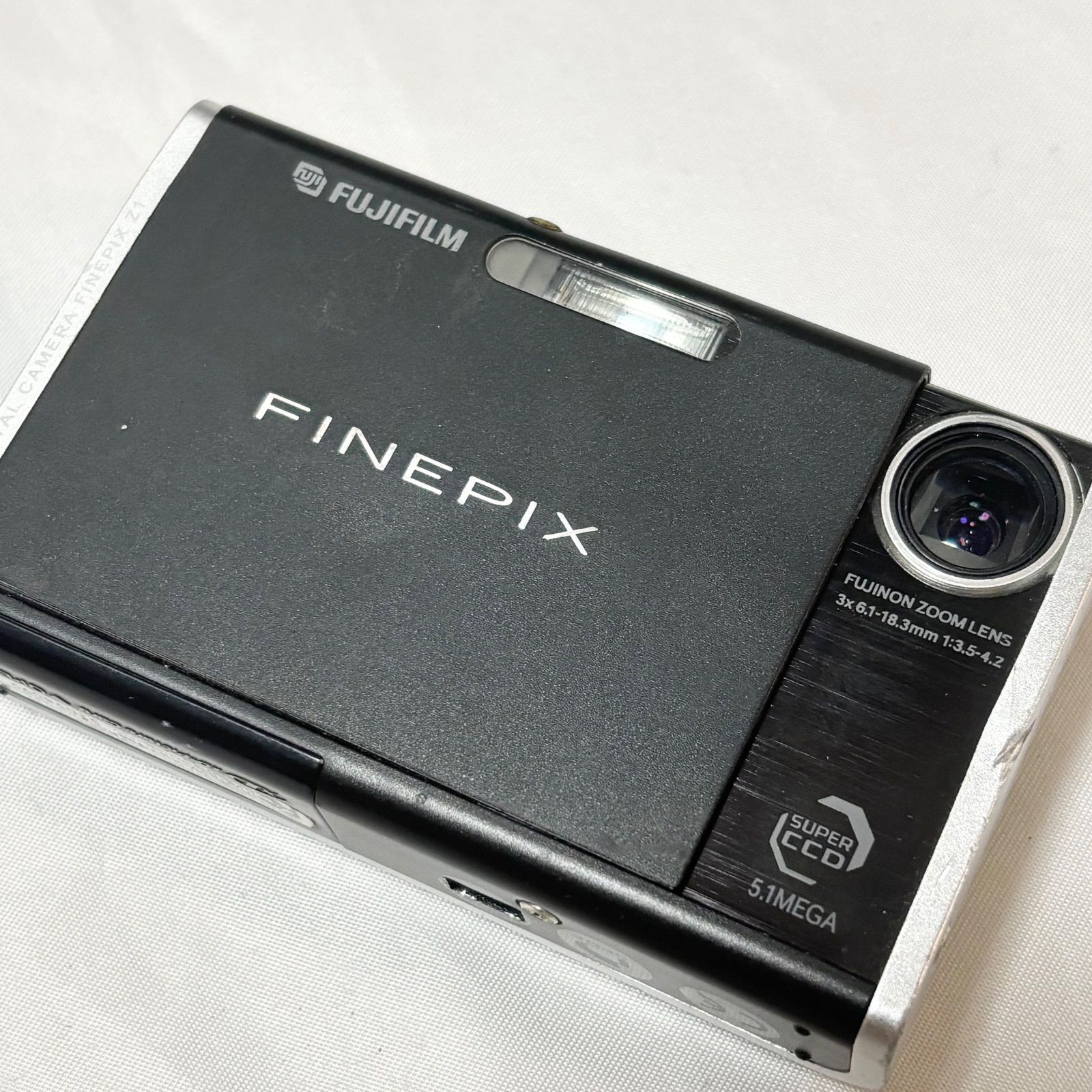送料無料】FUJIFILM/フジフィルム/FINEPIX/Z1/ブラック×シルバー 