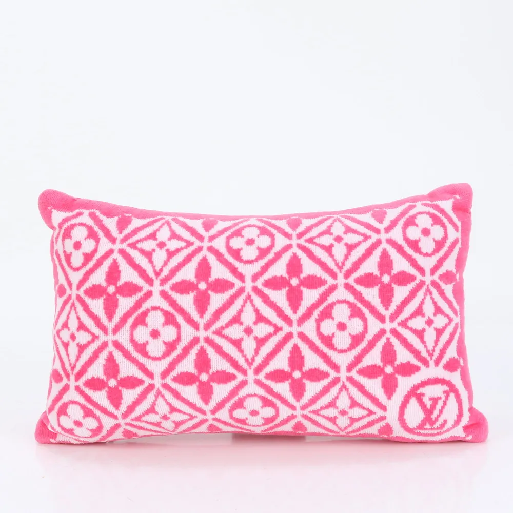 2025年最新】LOUIS VUITTON クッション・座布団の人気アイテム - メルカリ