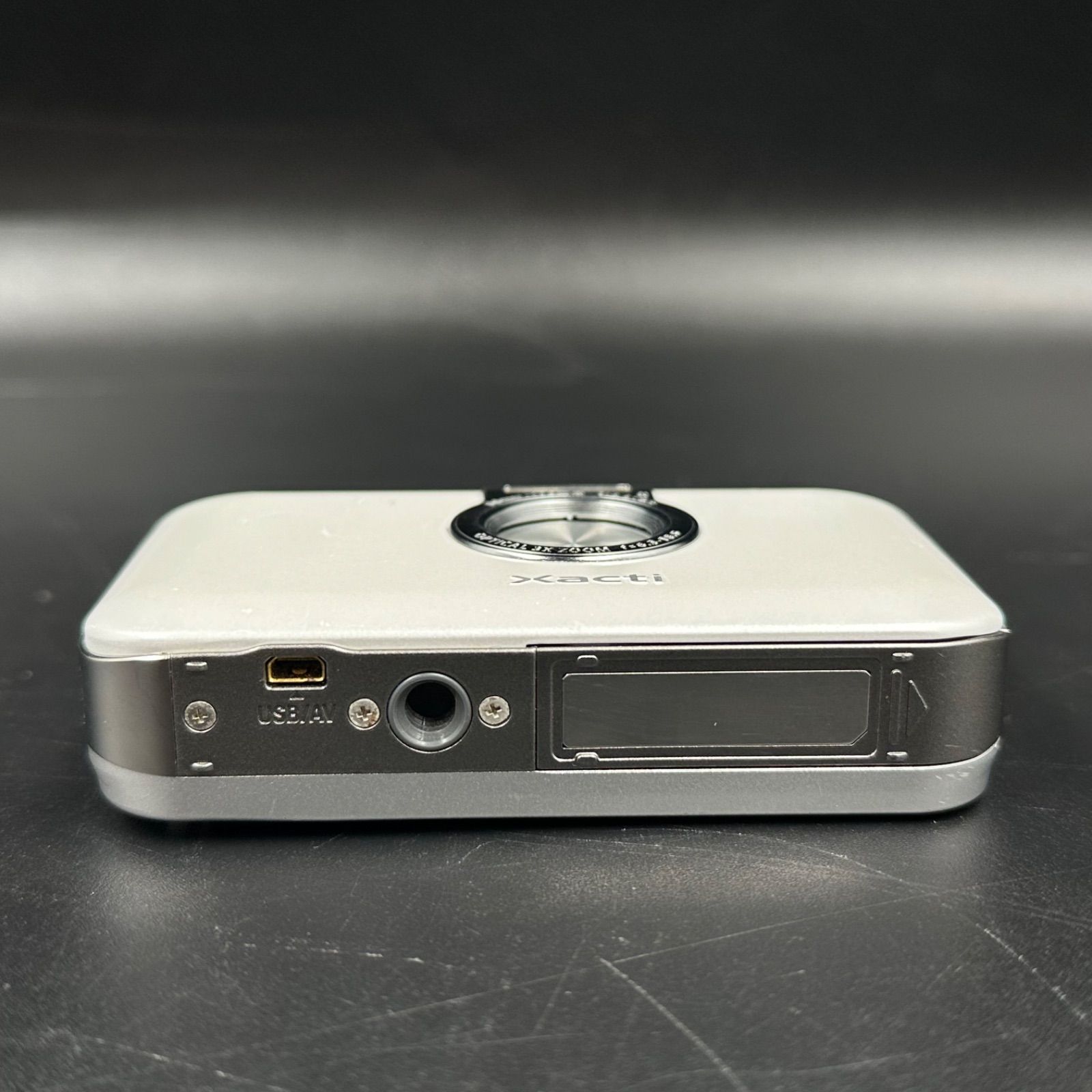 SANYO Xacti DSC-E6 コンデジ デジカメ ホワイト 白 ザクティ - メルカリ