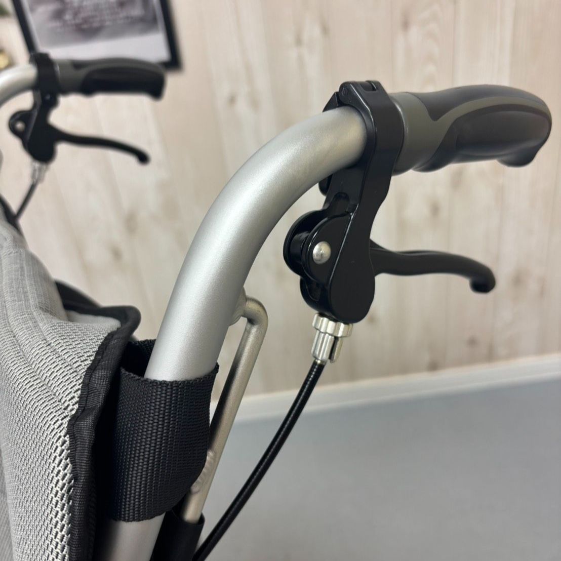 車椅子 介護用品