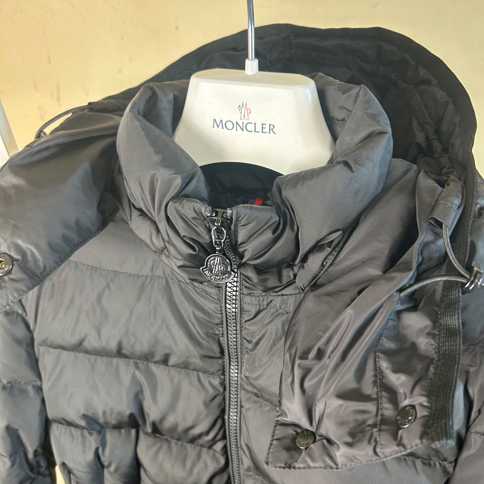 美品】 MONCLER モンクレールダウンジャケットコート黒CHARPAL 