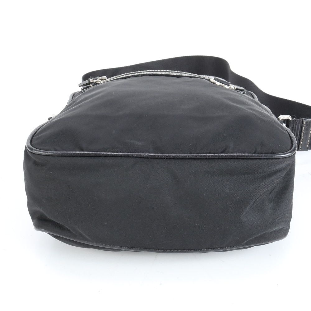 美品 購入 プラダ テスート ナイロン レザー ショルダーバッグ 斜め