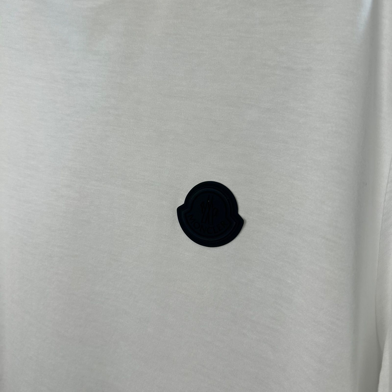 極美品】MONCLER モンクレールラバーワッペン半袖Tシャツ白M - メルカリ