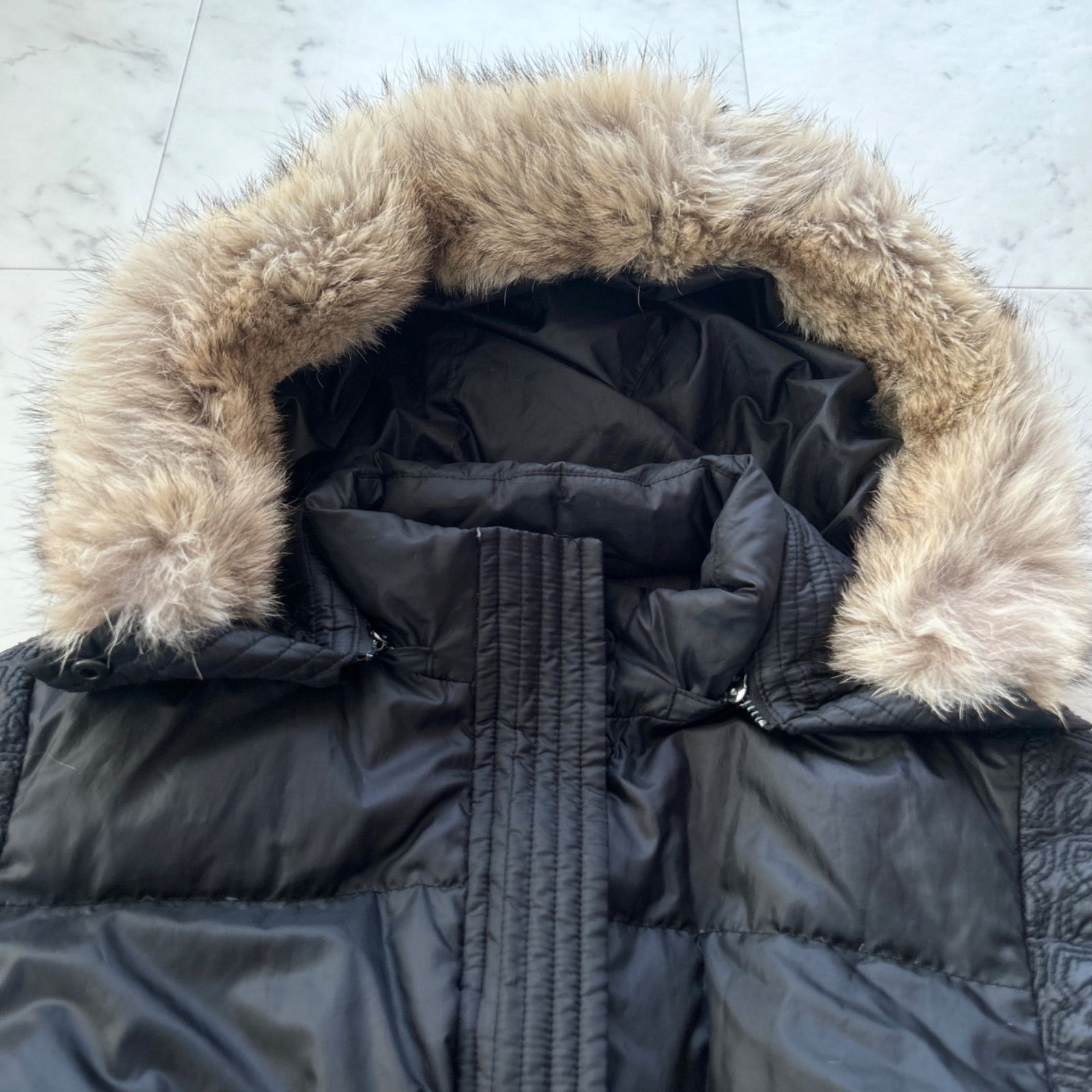 Tory Burch トリーバーチ ダウンコート 袖刺繍 コヨーテファー