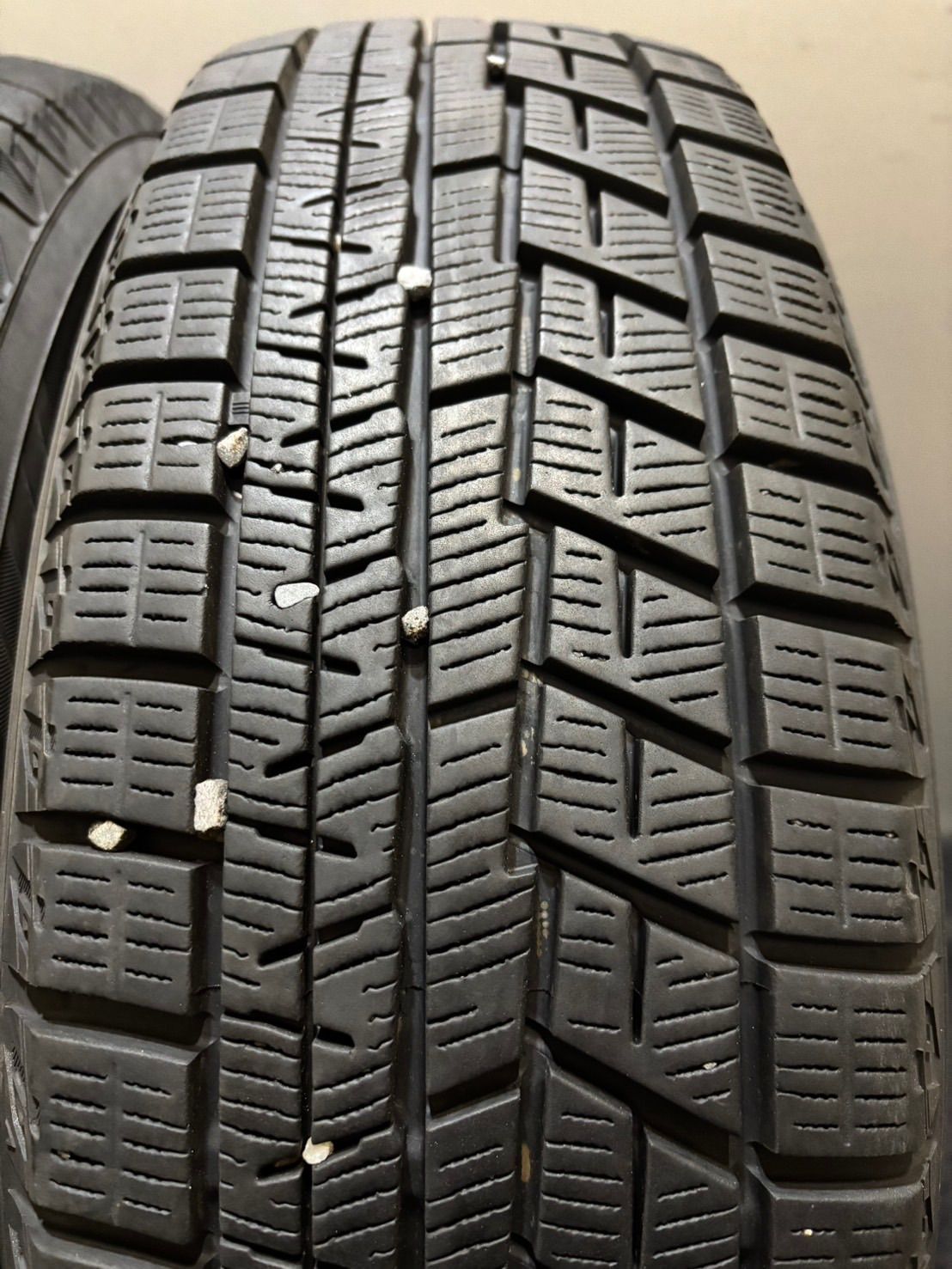 175 65 R 15 ice GUARD iG 60 21年製 スタッドレス 4本 ヨコハマ アイスガード アクア ヤリス フィット 4 K 572