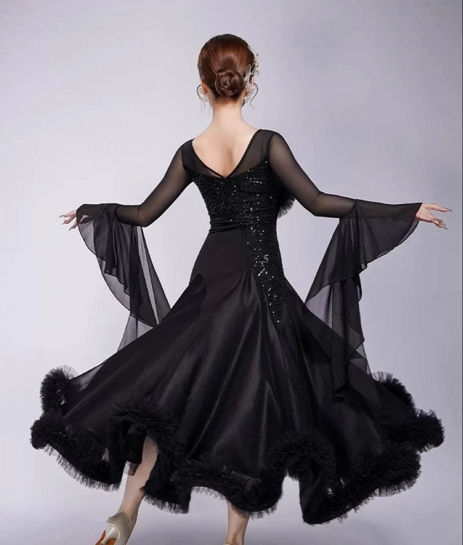 人気スタンダードドレス　発表会・デモに最適　ダンスパーティーもOK 花柄スタンダードドレス✨デモや発表会、ダンスパーティーに最適！袖口