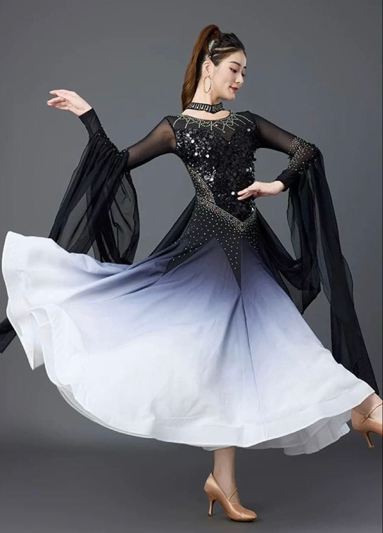 輝くスタンダードドレス スパンコールでキラキラ華やか！競技会や発表