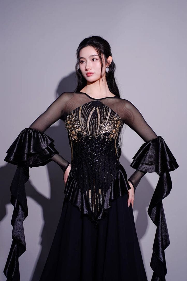 大人気！スタンダードドレス✨発表会やデモ、ダンスパーティーにオススメ❤️ 大人気スタンダードドレス ダンスパーティーや発表会、デモに最適