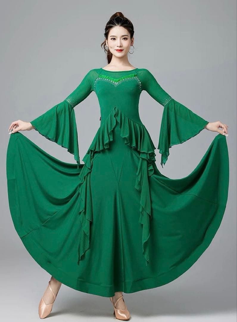 ダンスパーティーにオススメ！スタンダード向きワンピース ✨練習着にも！ 練習着に最適?ダンスパーティにもオススメなワンピース！スタンダード