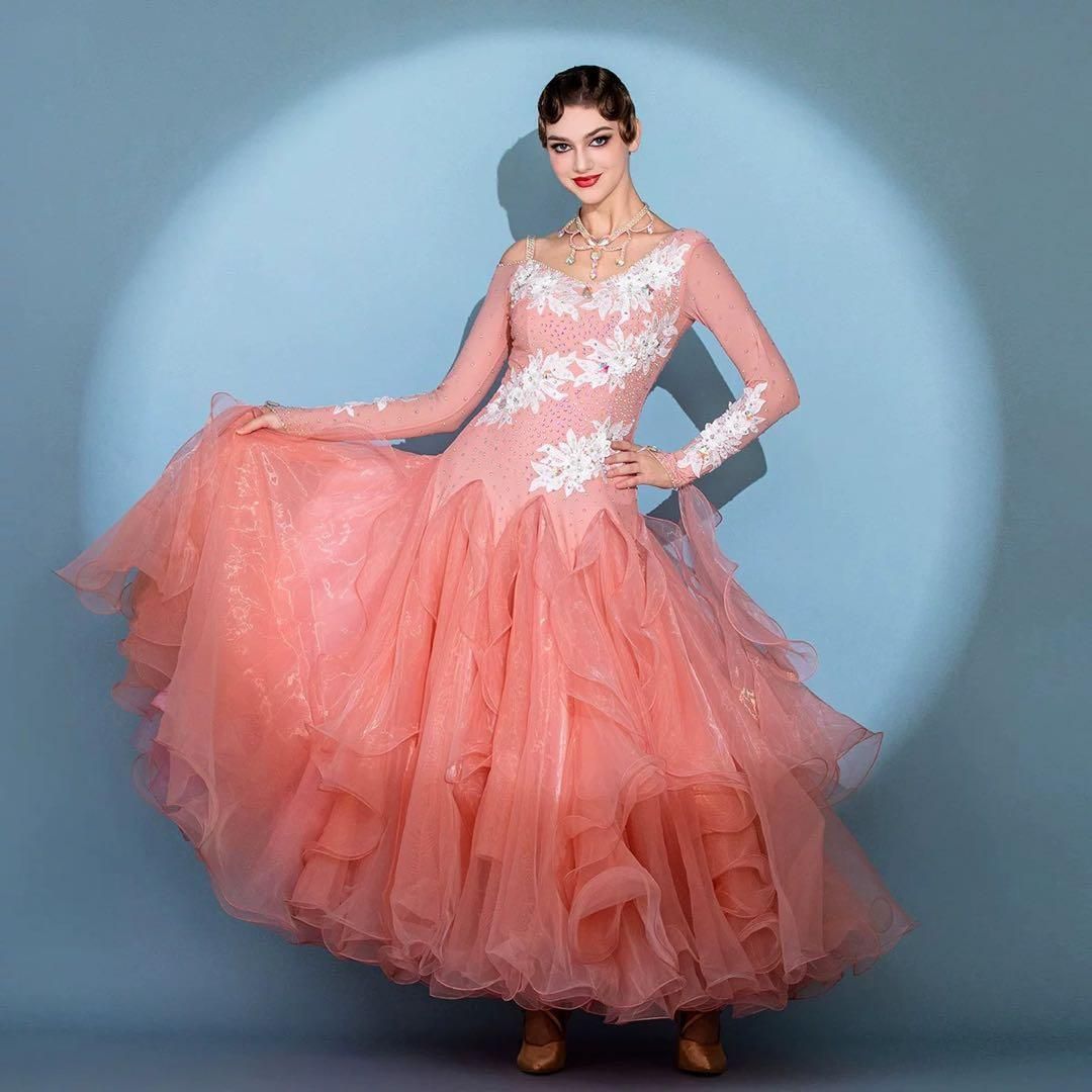 華やかスタンダードドレス 発表会・競技会・デモにオススメの