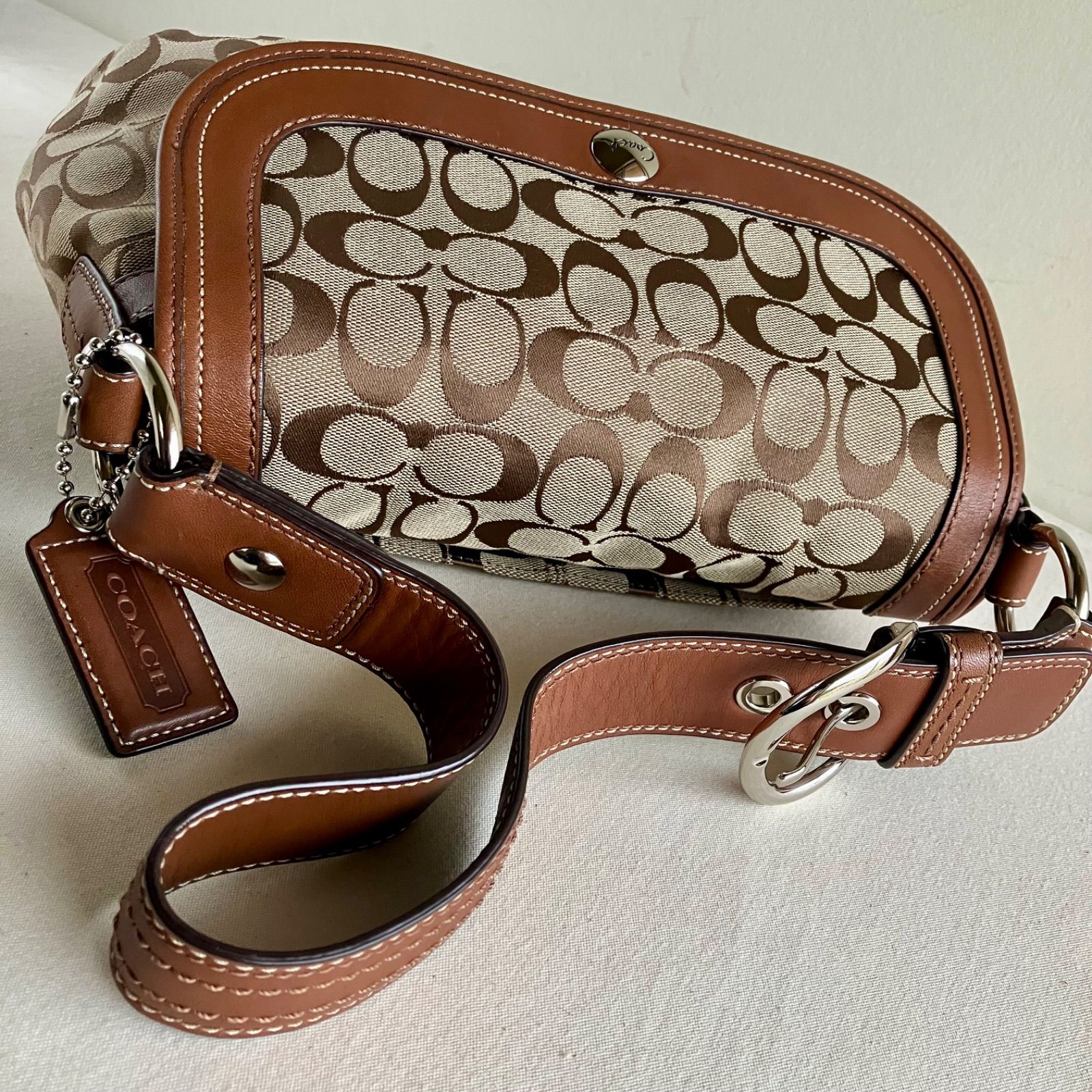 Coach y2k Signature Flap Hobo Shoulder Bag Brown Beige - メルカリ