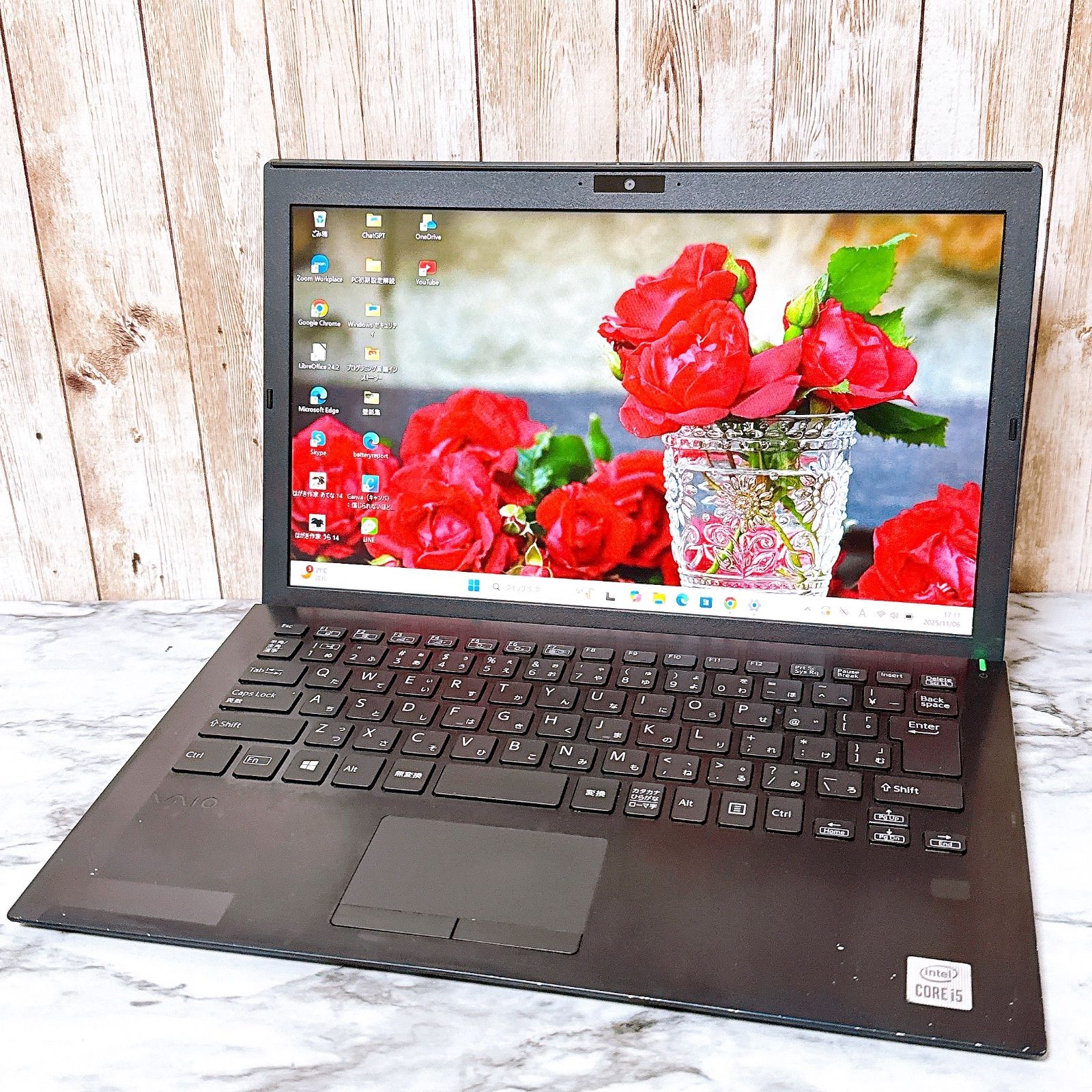 第10世代i 5＆爆速SSD メモリ8 GB バッテリー稼働 薄型軽量パソコン