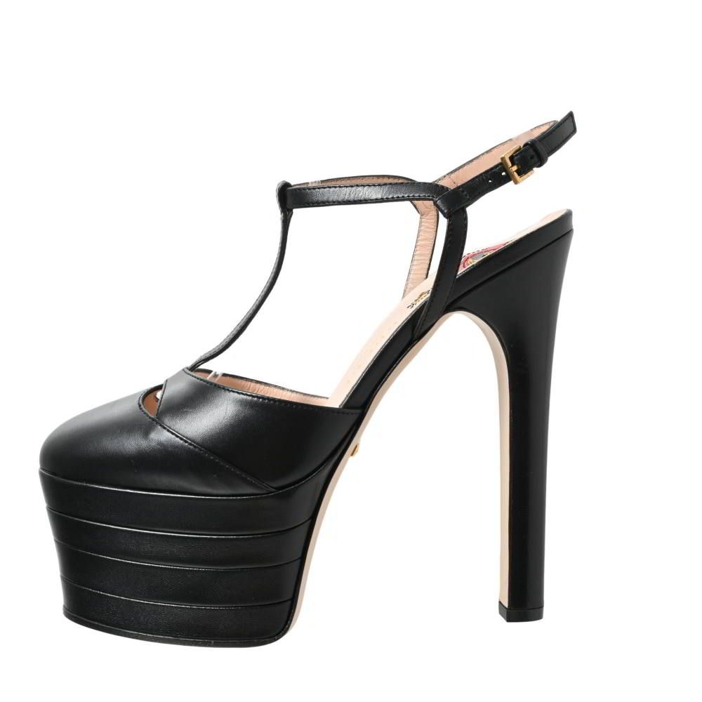 プラットフォーム