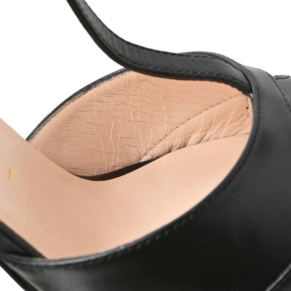 プラットフォーム