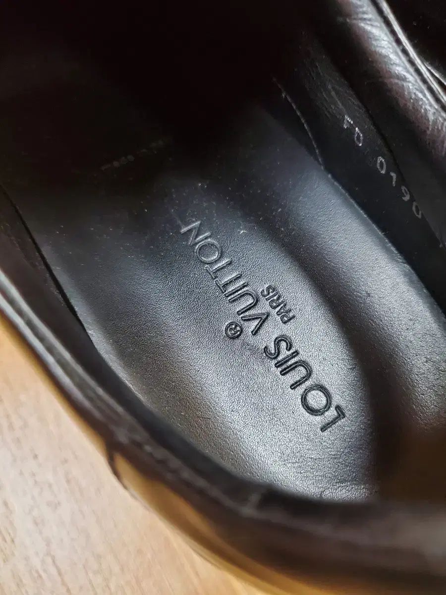 ルイヴィトン メンズ ブラック 靴 ローファー