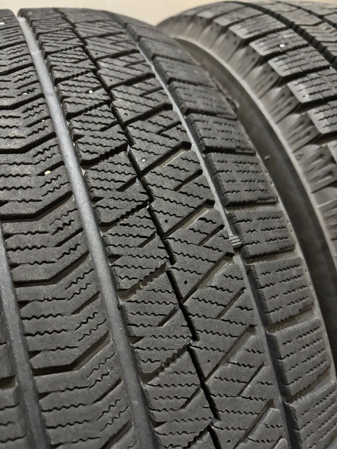 送料込 225/60R17 VRX2 4本 スタッドレス　アルファード等 ☆225/60R17 BRIDGESTONE/VRX2 19年製 スタッドレス 4本 ブリヂストン