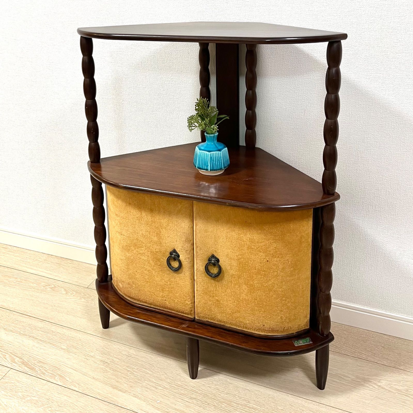 ち11) ナジコ コーナーシェルフ コーナー収納 Najico 扉付き棚ラック