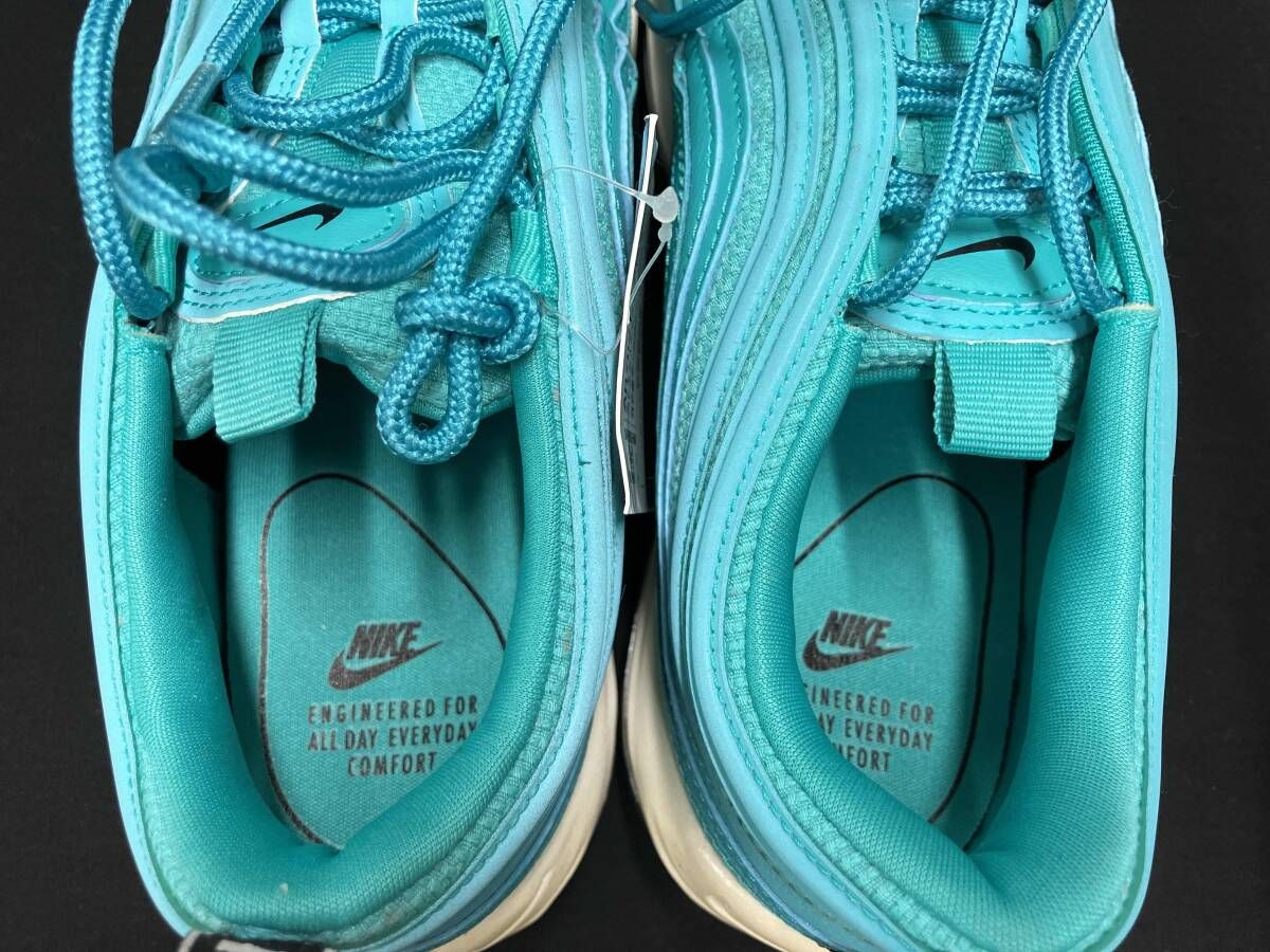 AR7621-300 スニーカー