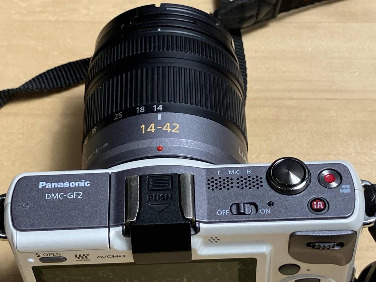 デジタル一眼カメラ LUMIX