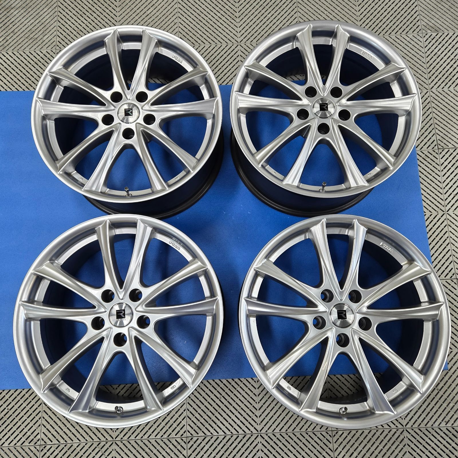 PIAA 17インチ 7Jプラス48タイヤ215/45/17 PCD100 5穴 PIAA 17インチ 7Jプラス48タイヤ215/45/17 PCD100 5穴 17インチ 5