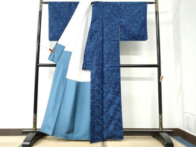 平和屋着物 色留訪問着 紬地 藍 型染め 花蝶唐草文 正絹 yc