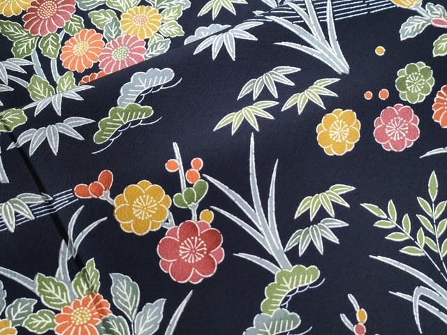 霞流水松竹梅草花文 正絹