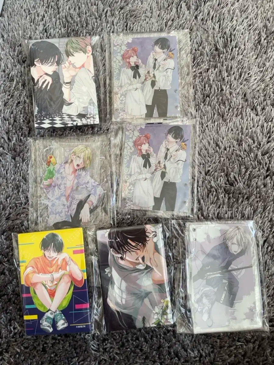 春の嵐とMONSTER 길고양이と狼 COOGI クージー バッジ アクリルスタンド