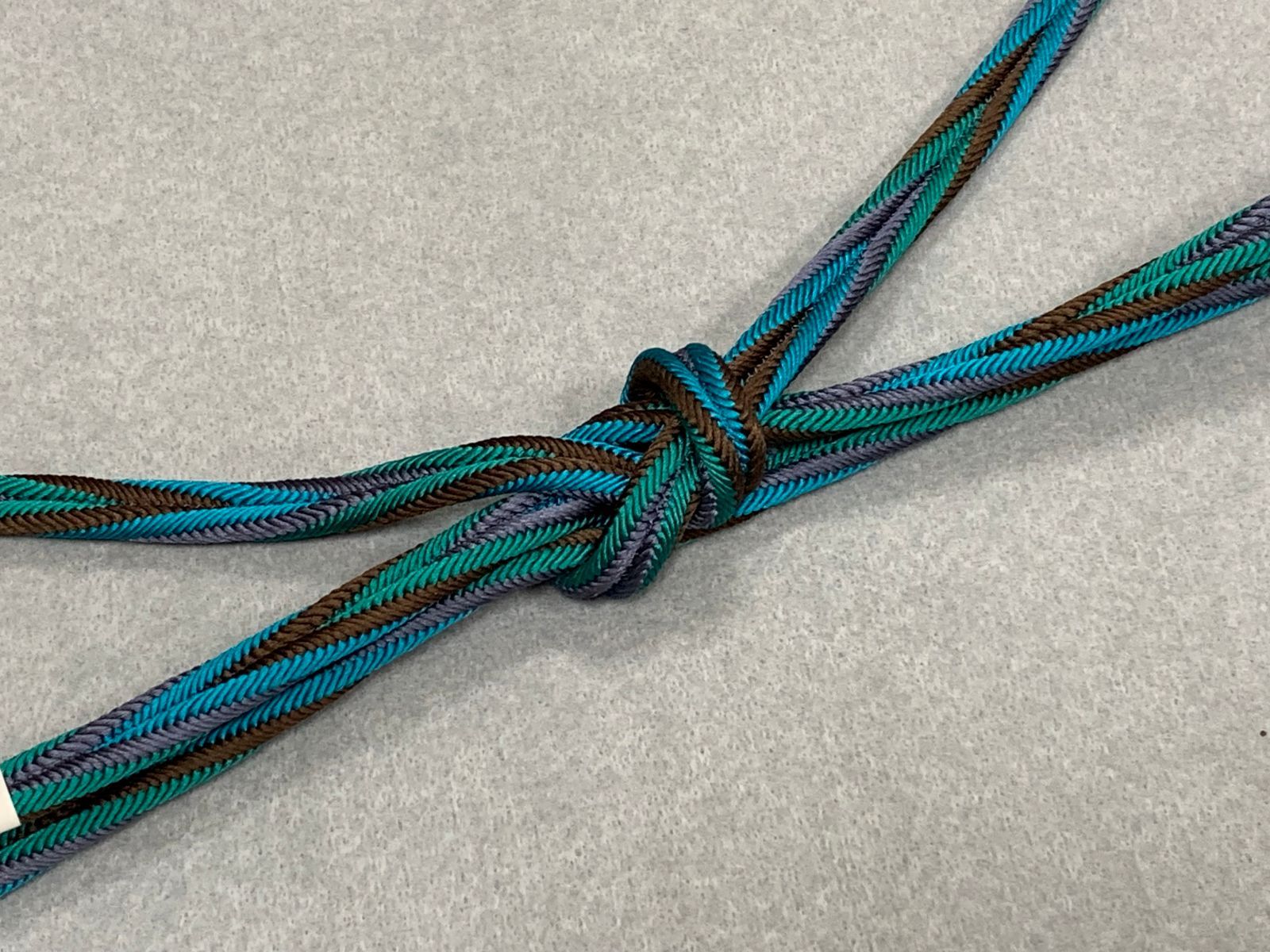 ターコイズグリーン