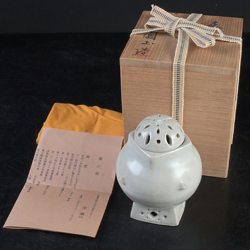 岸園山造 白磁 香炉 共箱 C S185 - メルカリ