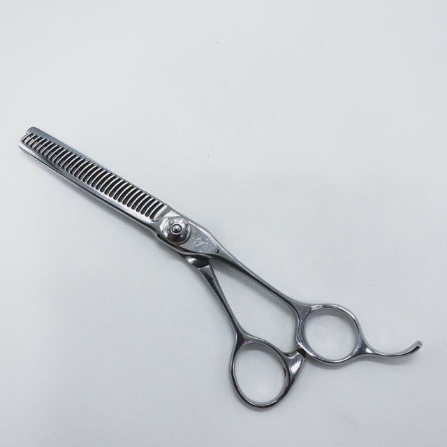 ナルトシザーズ ナルトシザーNARUTO SCISSORS 二梳きヘネシーラムールS31 オフセット シザー セニング 美容ハサミ すきばさみ 美容師 理容師 約20～25 右利き 5.8インチ sc1570