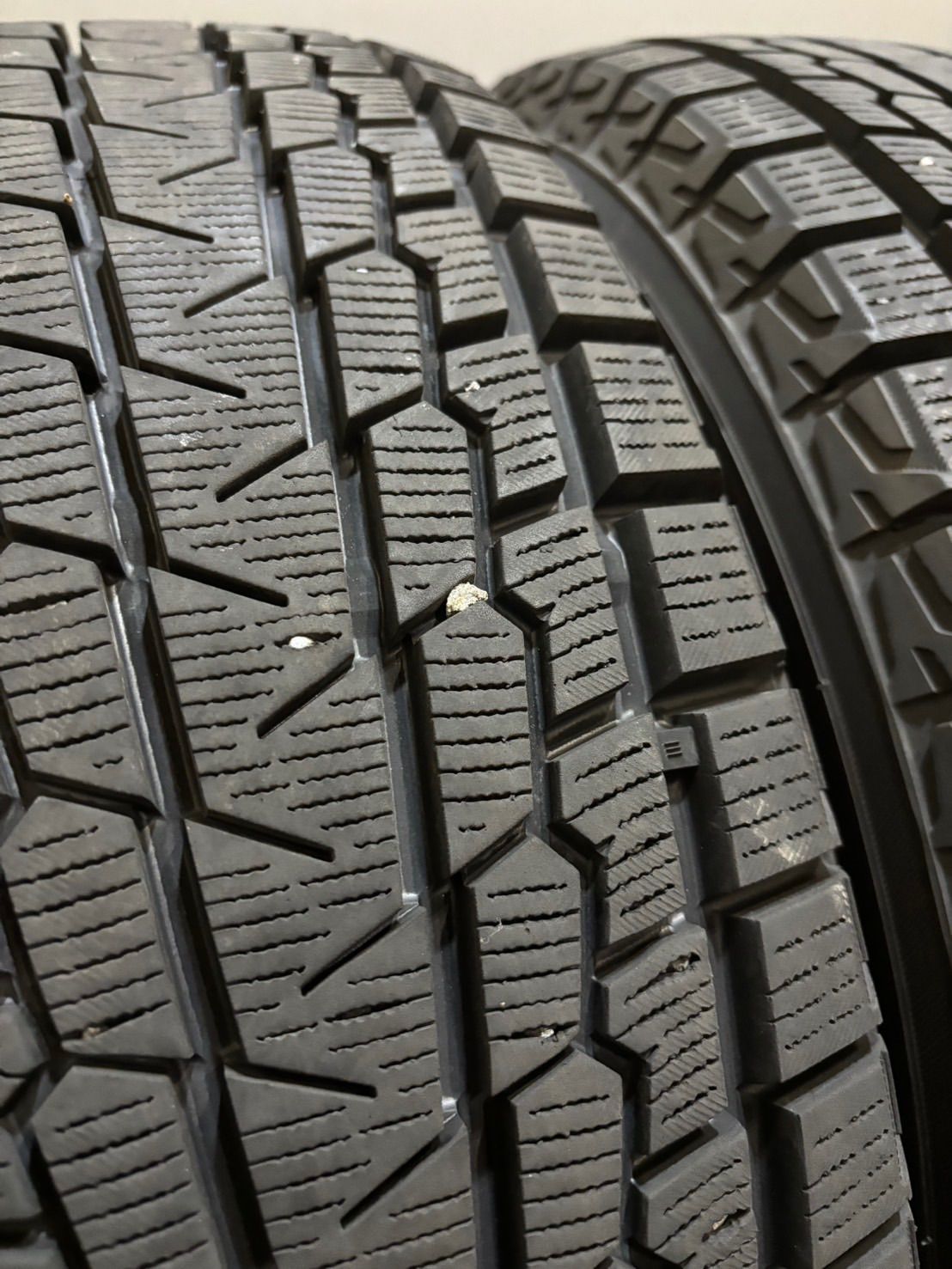 20年製 スタッドレス