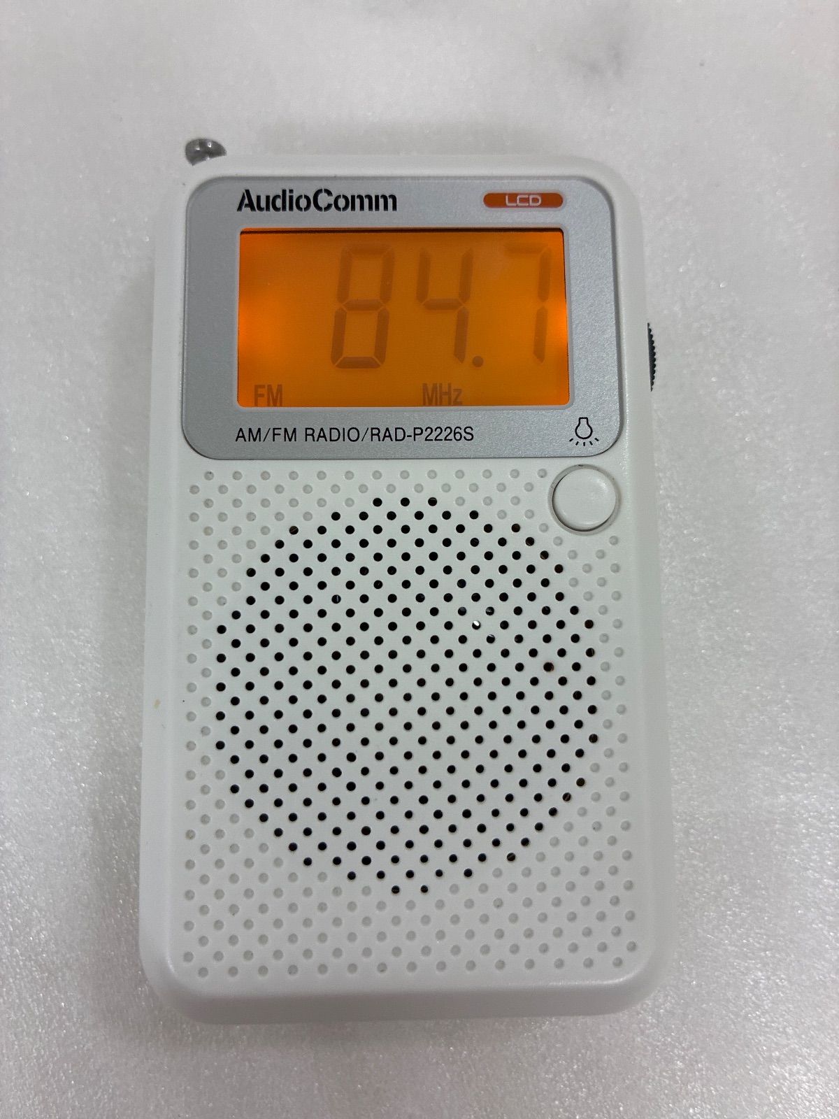 AudioComm AM/FMラジオ RAD-P2226S-W - メルカリ
