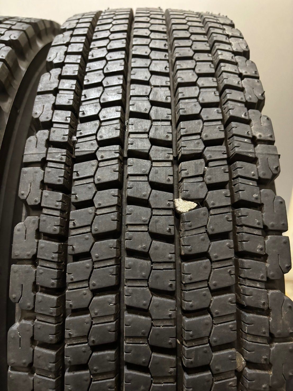 イボ付 225 80 R 17 5 123 121 L W 900 23年製 スタッドレス 6本 ブリヂストン 4 トラックタイヤ 1 K 578