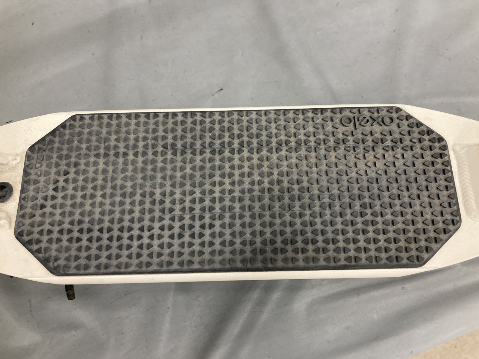 軽量設計 衝撃吸収