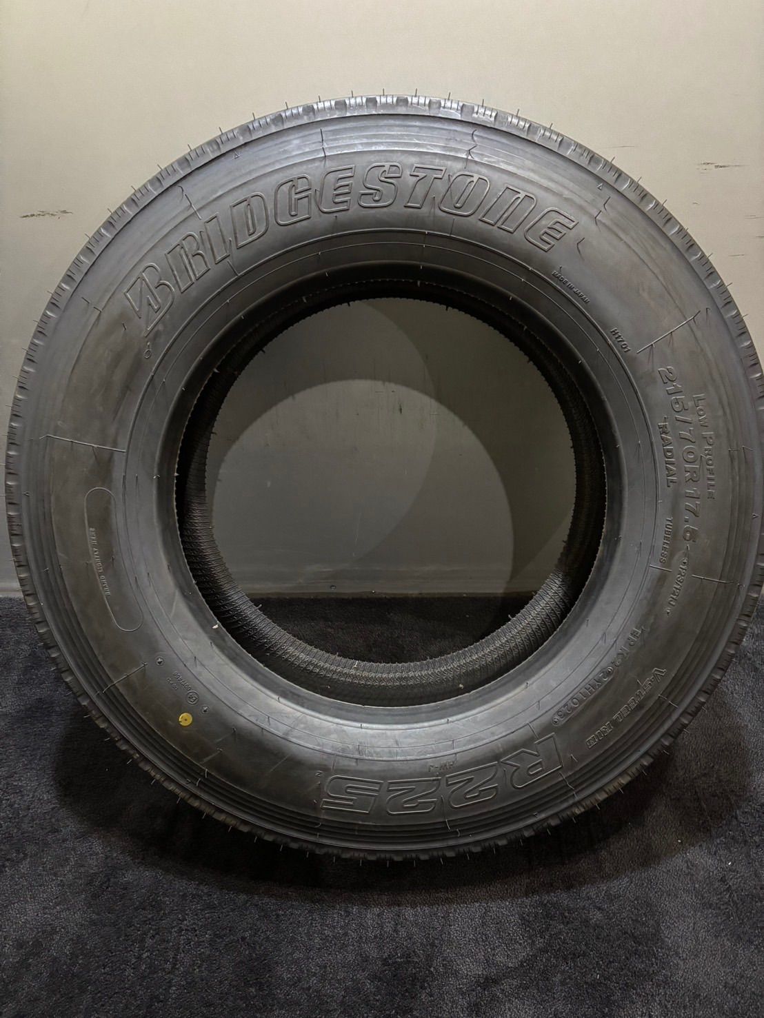  215 70 R 17 5 123 121 J 225 23年製 夏タイヤ サマータイヤ 2本 ブリヂストン トラックタイヤ 南6 K 579 17インチ サマータイヤ ノーマルタイヤ