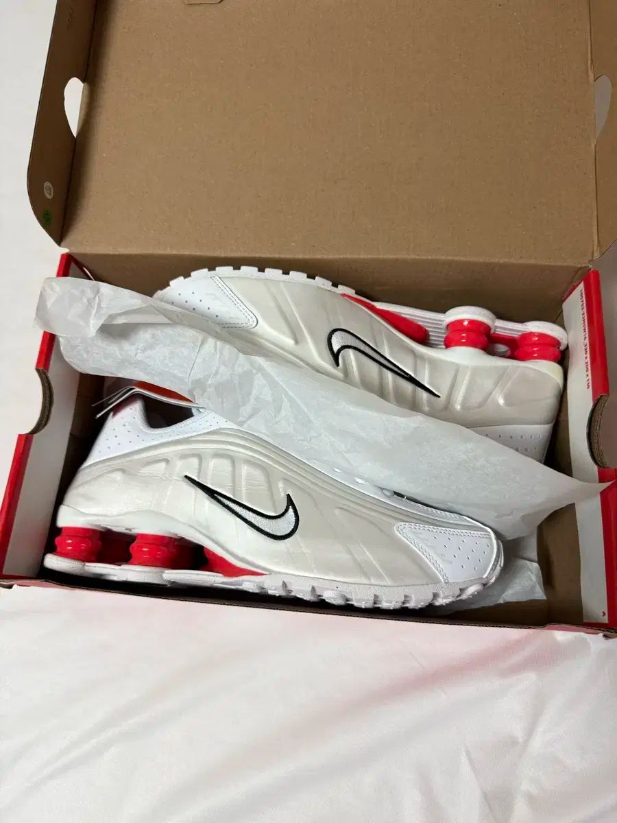 ナイキ ショックスR 4 サイズ250