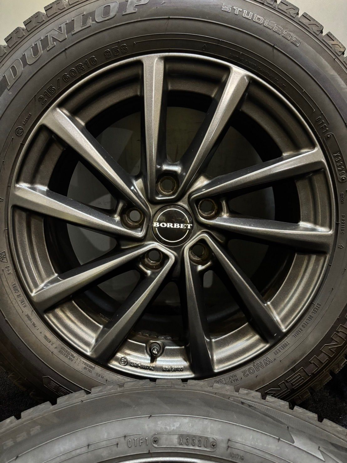 215 60 R 16 DUNLOP WINTER MAXX WM 02 20年製 BORBET 16インチ 7 J 52 112 5 H スタッドレス 4本 BMW MINI クロスオーバー 南5 K 580