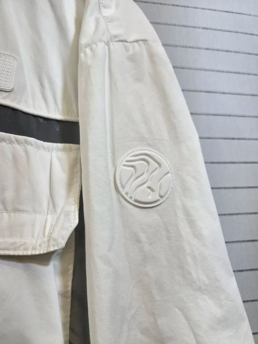 DISCOVERY エクスペディション 白 ウィンドブレーカー ジャケット OLIVEOS_COM_TR