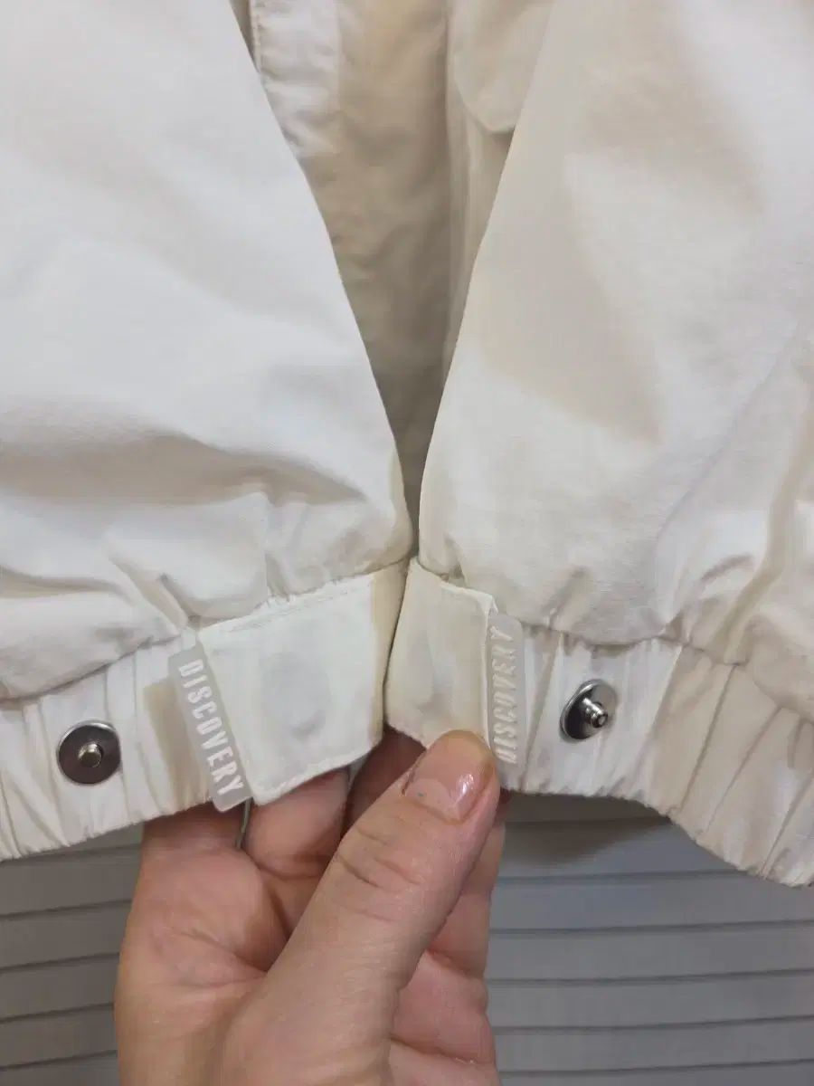 エクスペディション 白