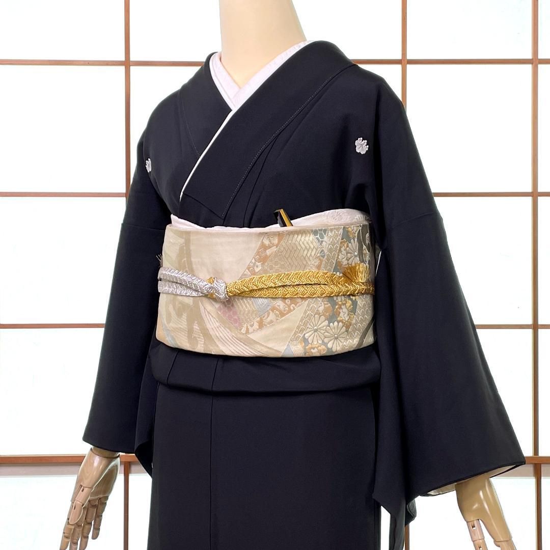 黒留袖 正絹 刺繍 銀彩 荒波 ビンテージ着物 kimonolove リユース品 オゾン消臭サービス A 1964