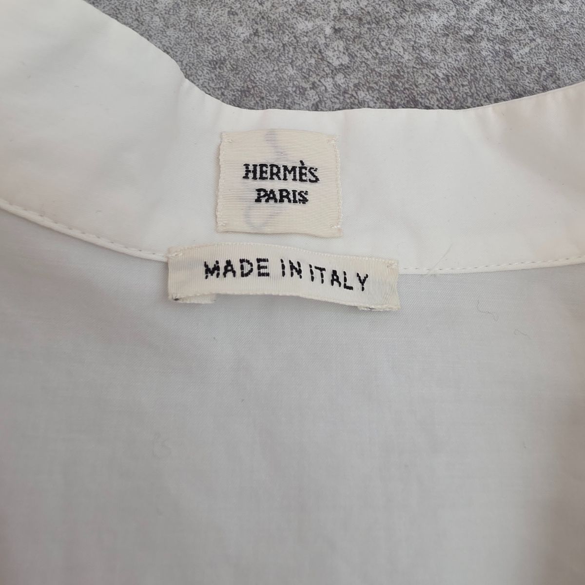  HERMES エルメス Vネックプルオーバー セリアボタン コットンシャツ 長袖シャツ レディース コットン 長袖 Tシャツ カットソー