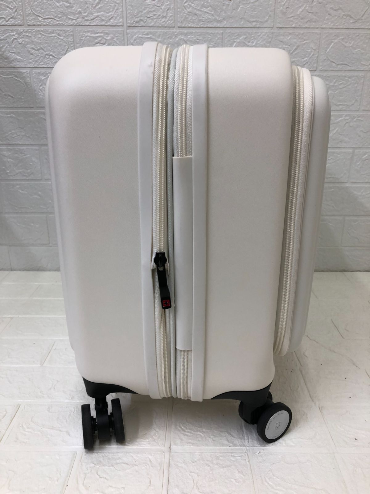 スーツケース バニラホワイト