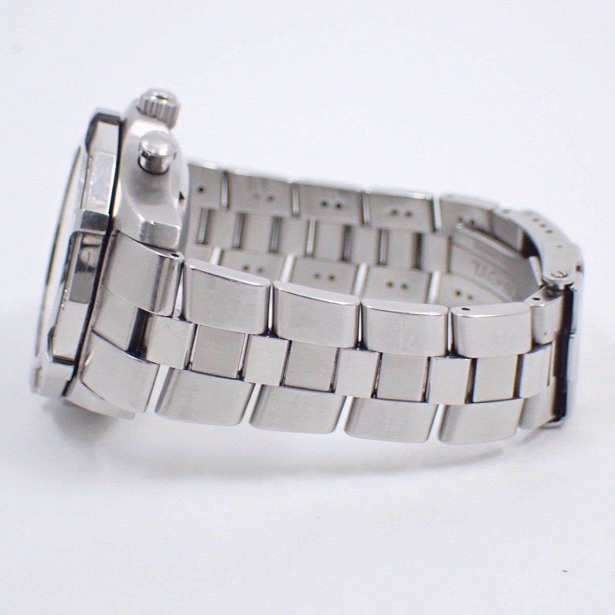 エクスクルーシブ