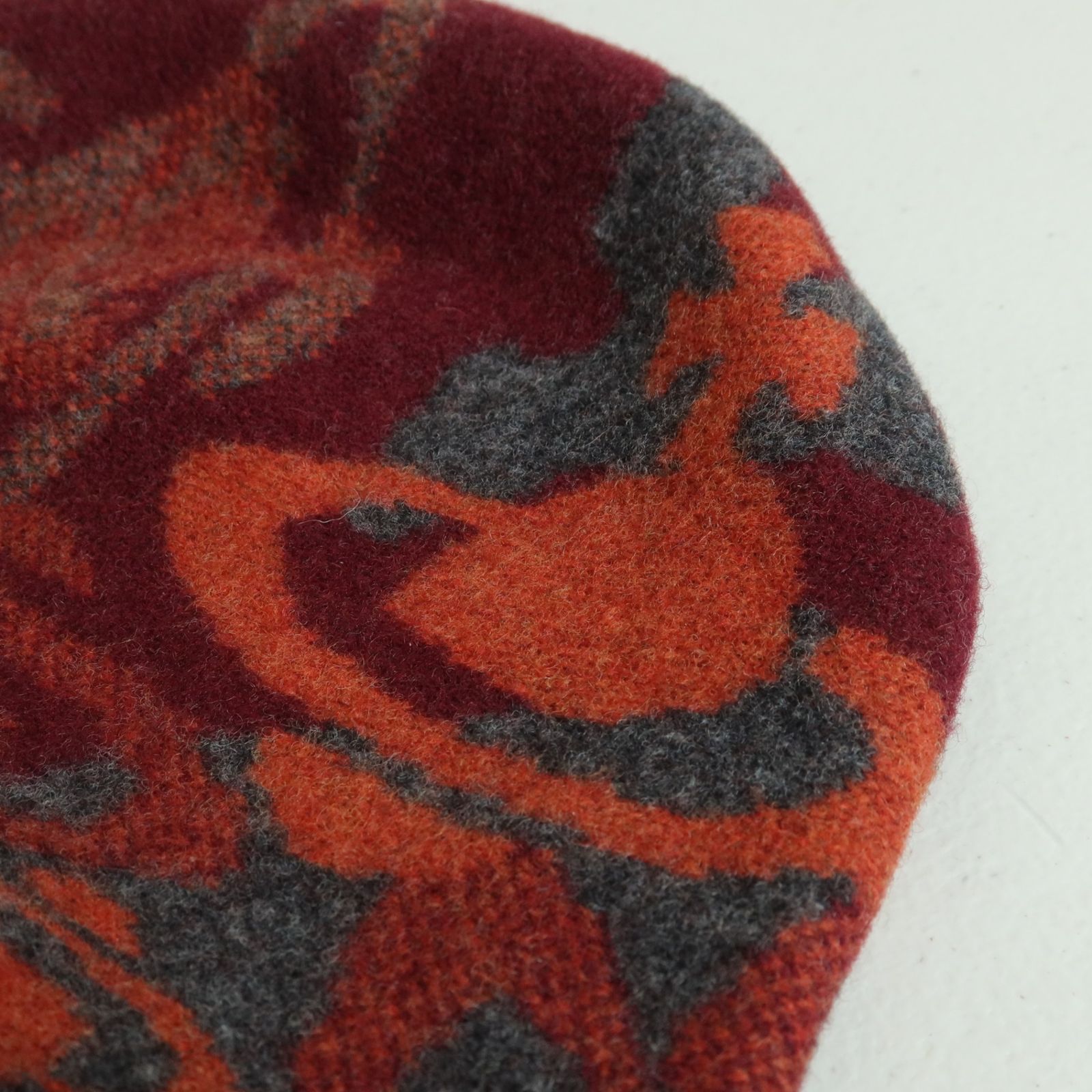  ヴィヴィアン ウエストウッド Vivienne Westwood ビッグワッチ オーブ柄 ニット帽 赤系 ｋ4439 ニット帽 ビーニー 帽子